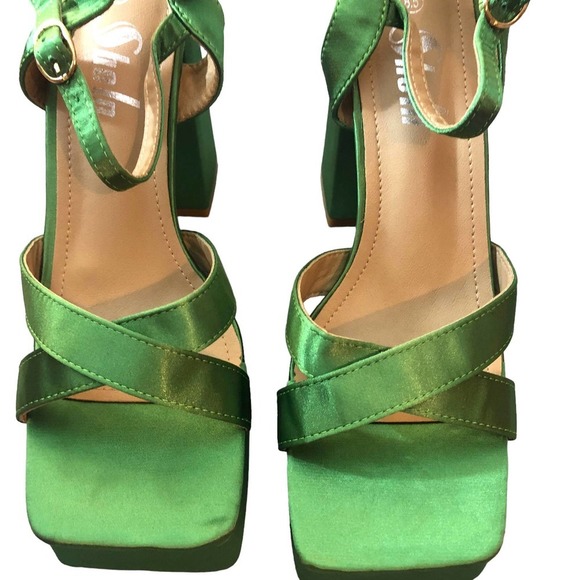 BRIGHT Green Satin Platform Strappy Sandals, Size 8.5 - Picture 10 of 13